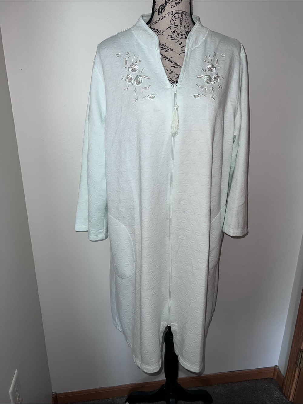 Miss Elaine Mint Green Quilted Floral Embroidered Zip Front Robe Housecoat XL